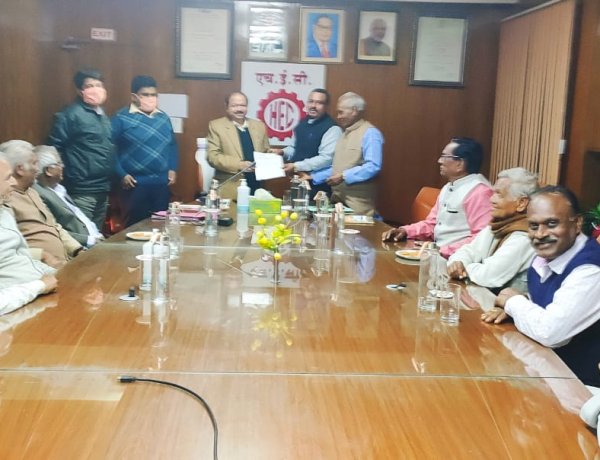 एचईसी के सेवानिवृत्तकर्मियों का धरना जारी