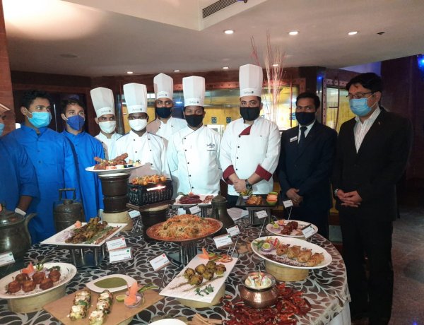 होटल रेडिसन ब्लू में दस दिवसीय पश्तूनी फूड फेस्टिवल कल से