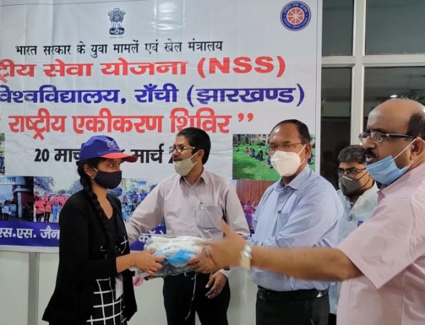 एनएसएस के राष्ट्रीय एकीकरण शिविर में स्वयंसेवकों का भाग लेना गर्व की बात : डॉ. पीके वर्मा