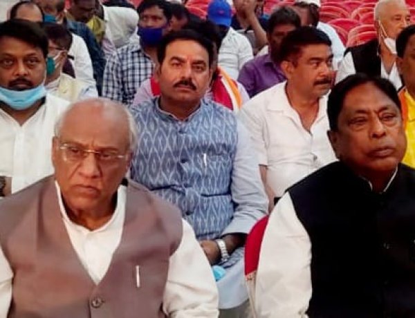 देश की आजादी में कांग्रेस पार्टी का योगदान भुलाया नहीं जा सकता : शशिभूषण राय