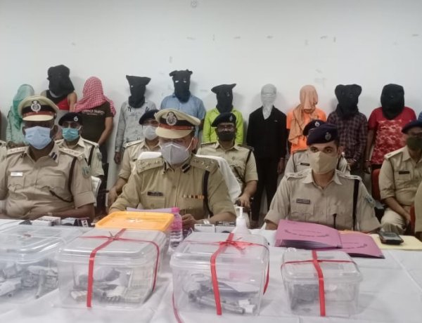 जमशेदपुर पुलिस की बड़ी सफलता,15 अपराधियों को धर दबोचा