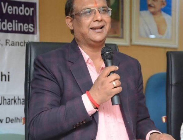 कोरोना संक्रमण को देखते हुए उप महापौर ने सामुदायिक भवनों का उपयोग करने की दी सलाह