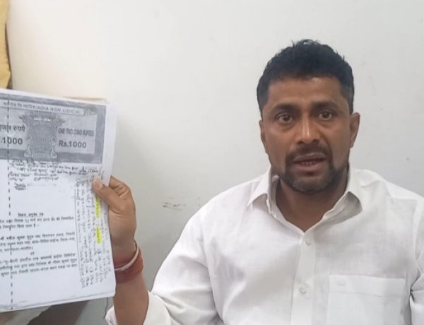 लोजपा नेता से मारपीट और जबरदस्ती लिखवाने के आरोप को प्रेस कॉन्फ्रेंस कर बताया गलत, कहा-जमीन के मामले में पैसे लिए