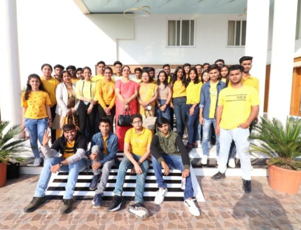 सरला बिरला में अनुभव-शिक्षण यात्रा का आयोजन