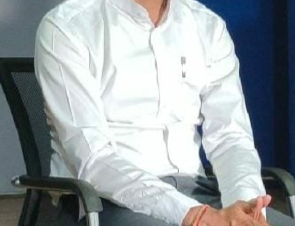 कोरोना संक्रमण पर नियंत्रण के लिए रांची के उपायुक्त छवि रंजन की सक्रियता सराहनीय