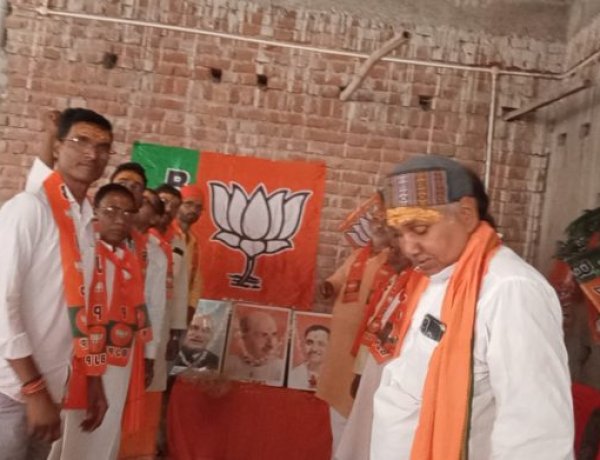 भाजपा मानपुर नगर मंडल एवं मानपुर ग्रामीण मंडल के कार्यकर्ताओं ने मनाया भाजपा के 44वां स्थापना दिवस व हनुमान जन्मोत्सव