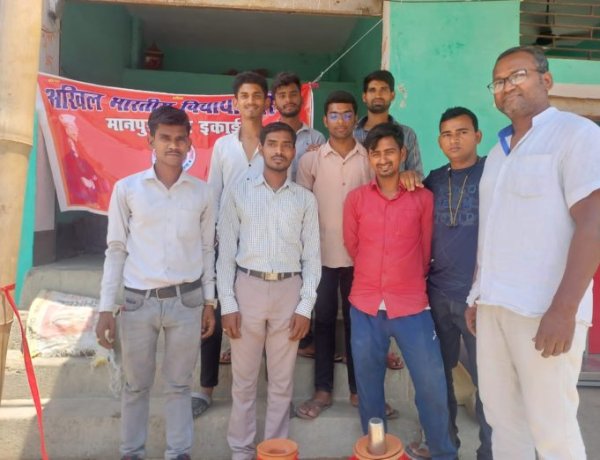 एवीबीपी के छात्रों द्वारा मानपुर में आमजनों के लिए शुद्ध शीतल पेयजल की किया व्यवस्था