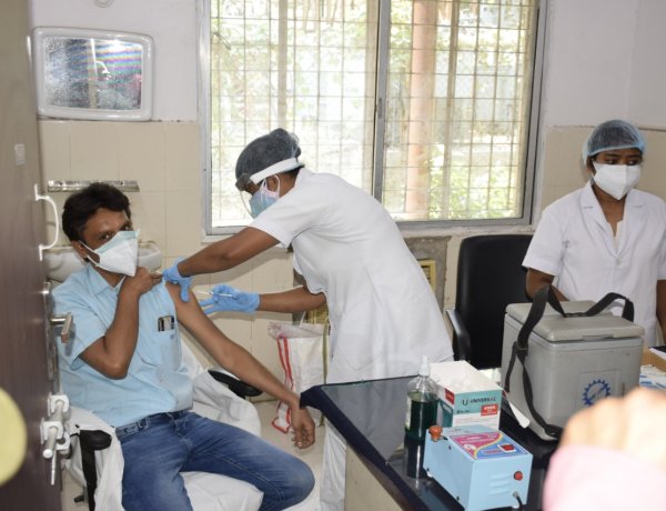 सीसीएल मुख्‍यालय में दो दिवसीय टीकाकरण शिविर का शुभारंभ