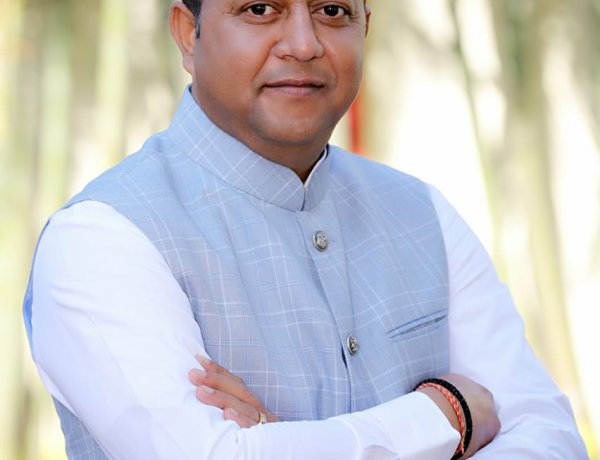 कोरोना संक्रमण से बचाव के लिए टीकाकरण केन्द्र की संख्या बढ़ाए सरकार: नवीन जायसवाल