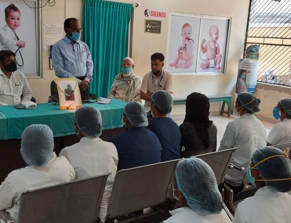 दिवंगत डॉ.अनिल श्रीवास्तव को अंजुमन अस्पताल में दी गई श्रद्धांजलि