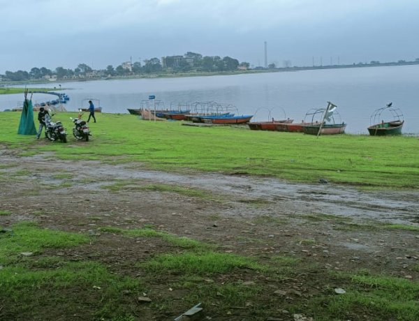 विस्थापित नाविक युवा संघर्ष समिति ने पतरातू डैम में बोटिंग की अनुमति देने की मांग की