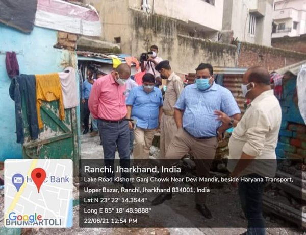 रांची नगर निगम के वार्ड संख्या 20 और 21 में नगर आयुक्त ने लिया सफाई कार्यो का जायजा