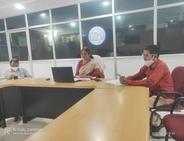 तीन दिवसीय योगा कार्यक्रम का समापन, स्वस्थ रहने के लिए नियमित योग करना जरूरी : डॉ. कामिनी कुमार