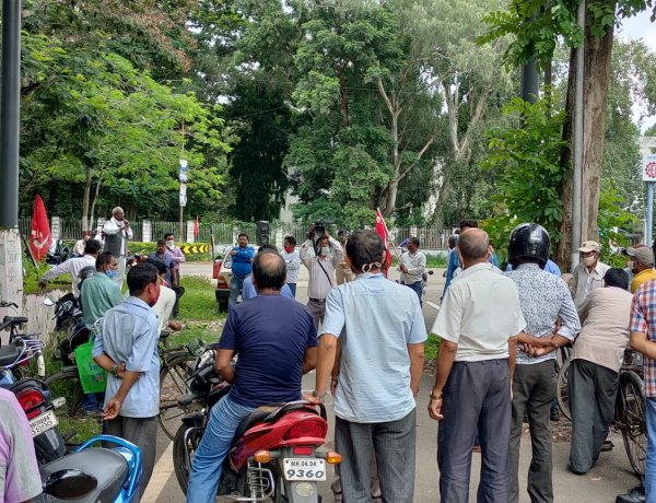 एचईसी मुख्यालय के समक्ष हटिया मजदूर यूनियन की सभा आयोजित