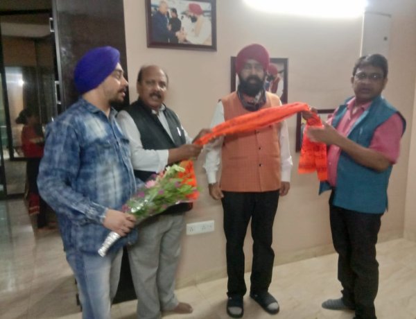 पत्रकारों को यथाशीघ्र दिलाएंगे रियायत : गुरविंदर सिंह सेठी