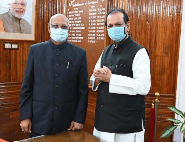 पूर्व केंद्रीय मंत्री सुबोधकांत सहाय मिले राज्यपाल से