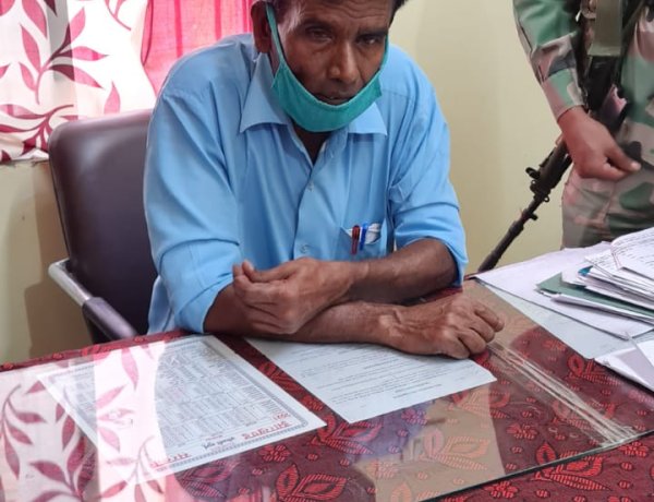 ACB ने बहरागोड़ा के अंचल निरीक्षक चन्द्रमा राम को पाँच हज़ार रूपया घूस लेते रंगे हाथ गिरफ़्तार किया