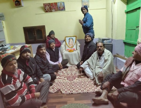 100वीं जन्मशताब्दी जननायक कर्पूरी ठाकुर काजयंती समारोह कामगार बुनकर नगरी मानपुर पटवाटोली में हर्षोल्लास पूर्वक मनाया