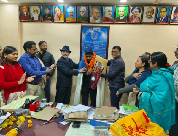 सेवानिवृत्ति पर जमादार को दी गई विदाई