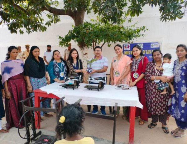 केंद्रीय कारागार में महिला बंदियों को इनरव्हील क्लब ऑफ ओजस्वी ने दी सिलाई मशीन