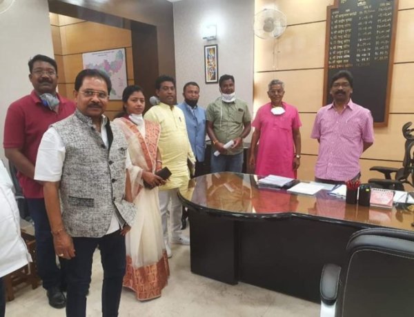 मुख्यमंत्री से मिले बरही विधायक,जंगल में बसे लोगों को जमीन का पट्टा दिलाने का मांग रखा