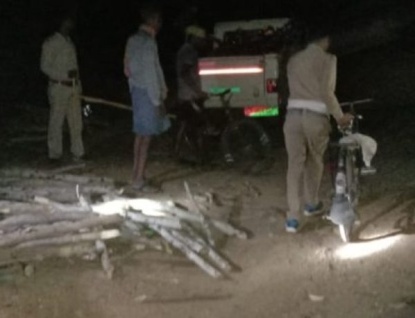 चौपारण वन कर्मियों ने गस्ती के दौरान आठ साइकिल किया जप्त