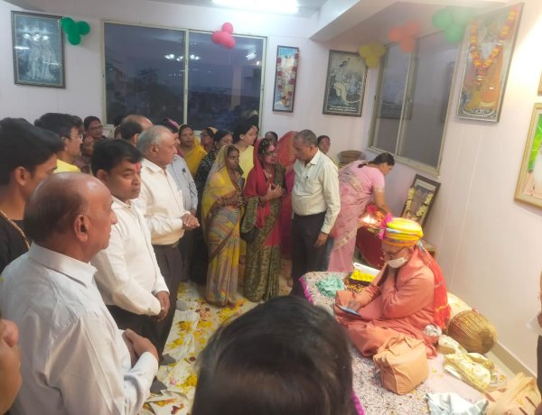 होली मिलन महोत्सव मनाने रांची पहुंचे स्वामी सदानंद जी महाराज, अधर्म पर सदा धर्म की ही जीत होती है: स्वामी सदानंद महाराज