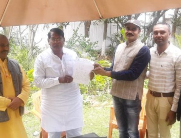 जाति आधारित जनगणना की मांग को ले राष्ट्रीय ओबीसी मोर्चा का प्रतिनिधिमंडल मिला डॉ.रामेश्वर उरांव से