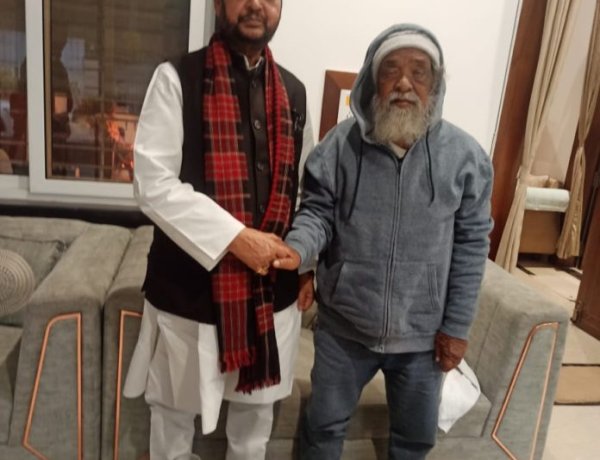 दिशोम गुरू शिबू सोरेन से मिले सुबोधकांत सहाय, दी नववर्ष की शुभकामनाएं