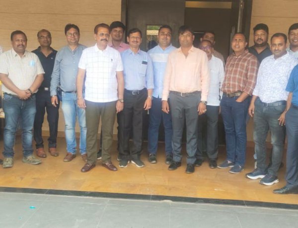 पेट्रोलियम डीलर्स एसोसिएशन ने उधार में पेट्रोल-डीजल बेचना बन्द करने का लिया निर्णय