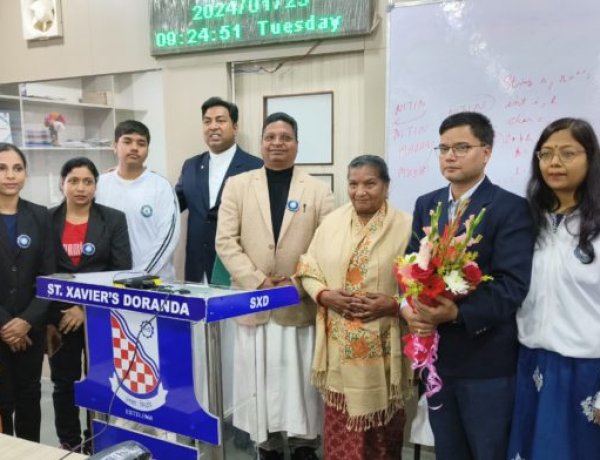 सबसे लंबे कंप्यूटर प्रोग्रामिंग पाठ का गिनीज वर्ल्ड रिकॉर्ड