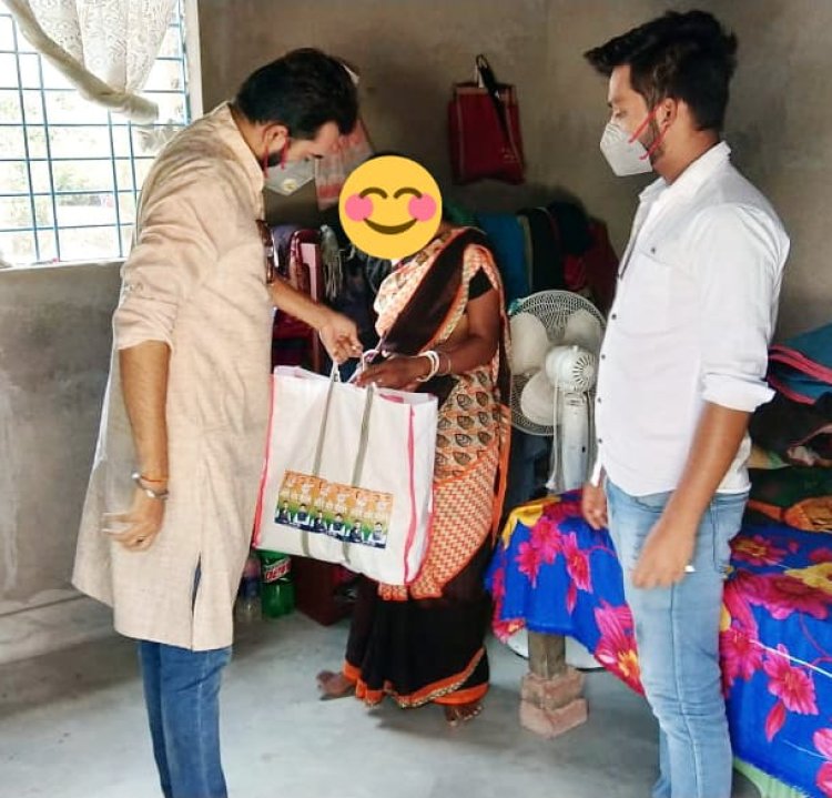 एनएसयूआई का सेवा कार्य जारी, नाई समाज के बीच किया राशन वितरित