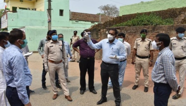 डीएम ने शेरघाटी अनुमंडल अस्पताल व डेडिकेटेड कोविड हेल्थ सेन्टर का किया निरीक्षण