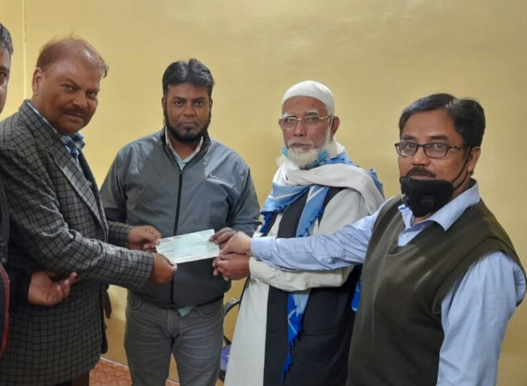 अंजुमन इस्लामिया अस्पताल को एजाज अहमद ने दिए दो लाख