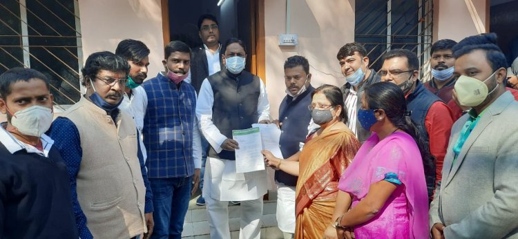 स्किल डेवलपमेंट सेंटर को खोलने की मांग को लेकर प्रोफेशनल कांग्रेस का प्रतिनिधिमंडल मिला मंत्री आलमगीर आलम से