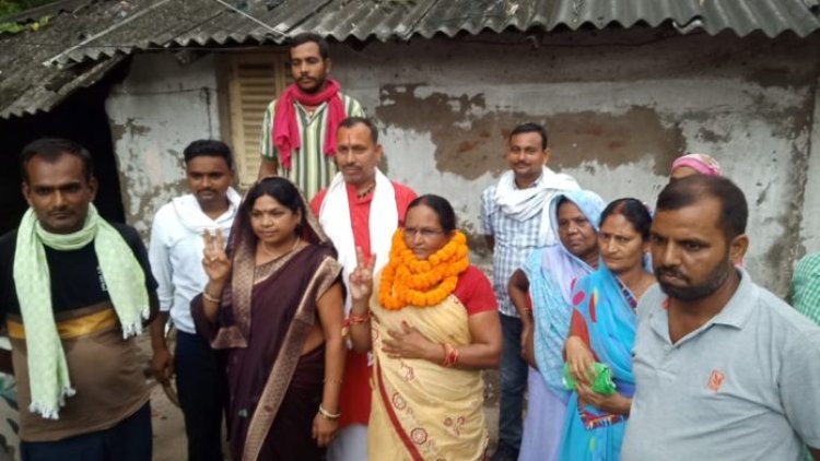 जिप पद के लिए आशा देवी ने अपनी नामजदगी का पर्चा दाखिल किया