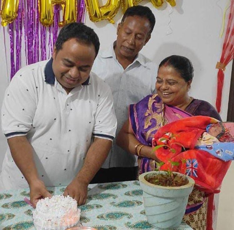 सूर्या एवं काव्या के जन्मदिन पर पौधारोपण कर केक काटा- पटवा