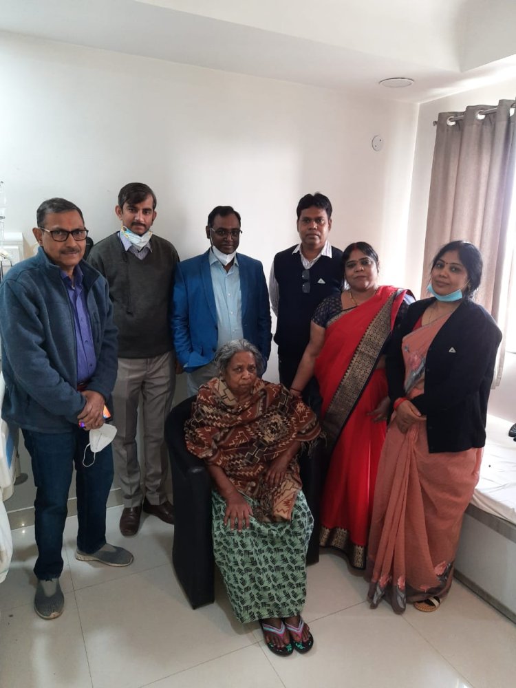 राज अस्पताल के चिकित्सकों ने महिला के पेट से निकाला 15 किलो का ट्यूमर