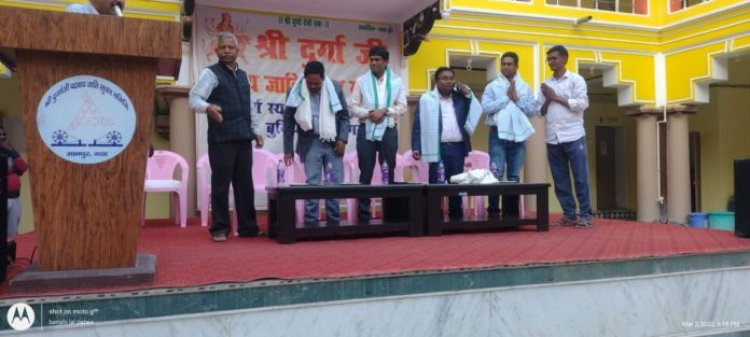 श्री दुर्गा स्थान मानपुर में अभियंता अभिजीत सौरव का विदाई समारोह