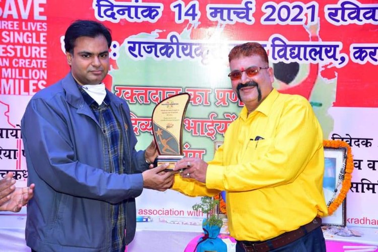 चक्रधरपुर के वरिष्ठ पत्रकार विनय मिश्रा ने 98 बार रक्तदान कर पेश की मानवता की मिसाल