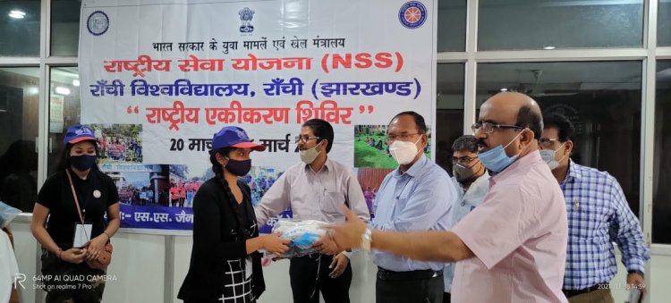 एनएसएस के राष्ट्रीय एकीकरण शिविर में स्वयंसेवकों का भाग लेना गर्व की बात : डॉ. पीके वर्मा