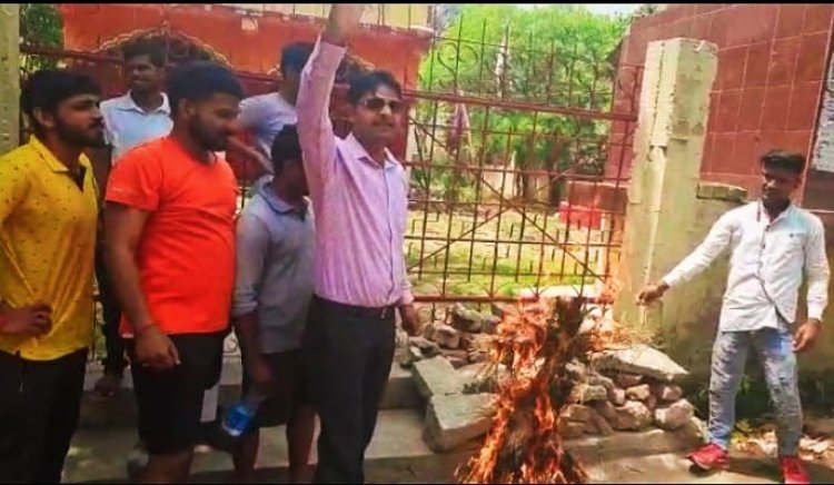 जय सिंह यादव पहले अपने गिरेबान में झांकें : पीयूष आनंद