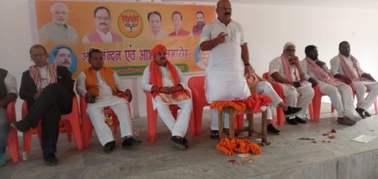 भाजपा द्वारा अभिनंदन समारोह, नव निर्वाचित जिलाध्यक्ष प्रेम प्रकाश चिंटू एवं पूर्व जिलाध्यक्ष धनराज शर्मा का अंग वस्त्र देकर सम्मानित किया गया