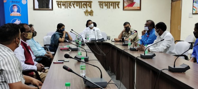 सरहुल में नहीं निकलेगा जुलूस, जिला प्रशासन की बैठक में सरना समितियों ने दी सहमति