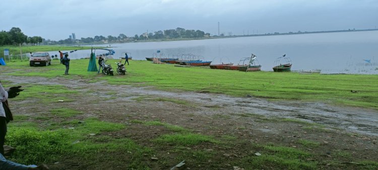 विस्थापित नाविक युवा संघर्ष समिति ने पतरातू डैम में बोटिंग की अनुमति देने की मांग की