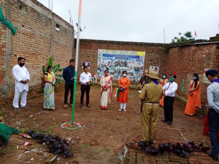 रूट राइडर चिल्ड्रेन स्कूल में मनाया गया स्वतंत्रता दिवस