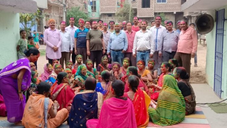 बुनकर संघ ने समरस्ता के साथ हर्षोल्लास पूर्वक मनाया होली मिलन सह रंगोत्सव