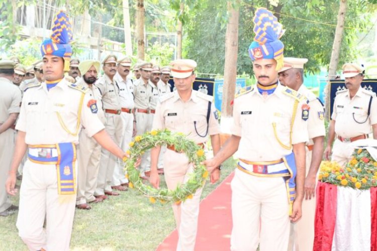सीआरपीएफ मुख्यालय में शहीद जवानों की याद में मनाया शौर्य दिवस