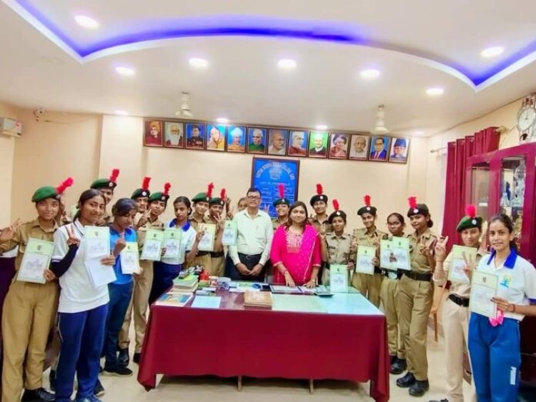 सीएटीसी कैंप -2024 में जीबीएम की एनसीसी कैडेटों की रही प्रशंसनीय प्रतिभागिता, कैडेट अनुराधा को गोल्ड मेडेल तथा आकृति किशोर को सिल्वर मेडल प्रदान किया गया