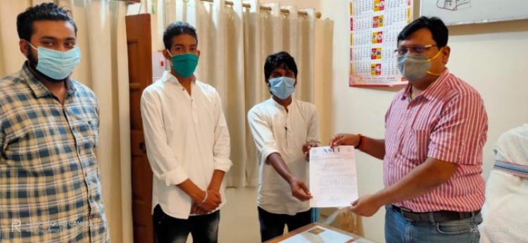 एनएसयूआई के प्रतिनिधिमंडल ने कांके बीडीओ को सौंपा ज्ञापन